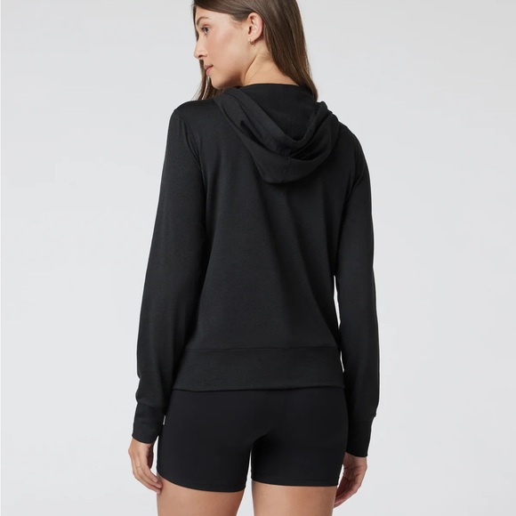 Vuori Halo Performance Hoodie 2.0 Black NWT - Picture 3 of 5